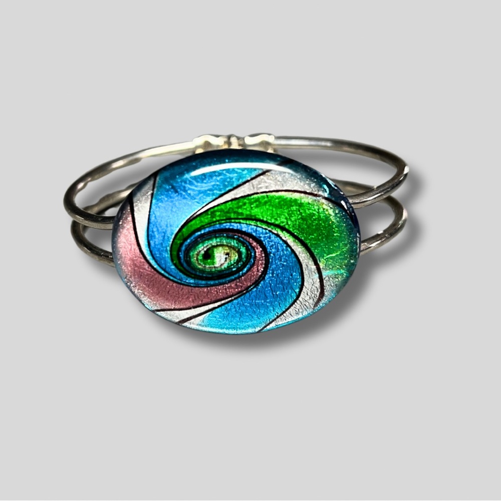 Vintage Dichroic Art Glass Color Swirl Hinged Clamper Bracelet Cuff Silver Tone
